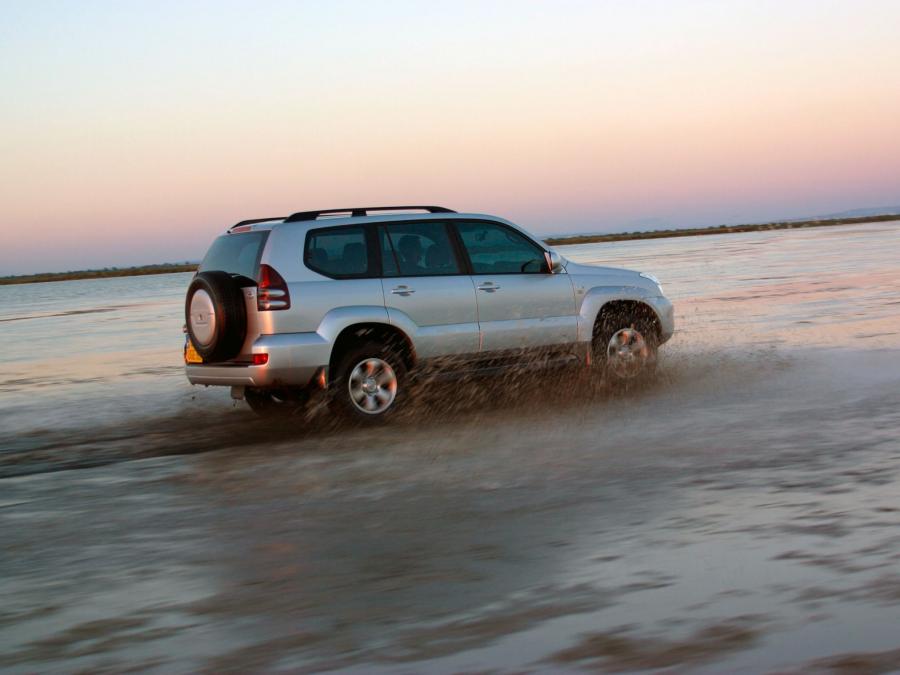  Toyota Land Cruiser Prado 120 5-Door 2003 года  (фото 3 из 25)